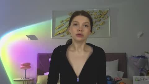 Nicole online show from November 27, 2025, 9:39 pm