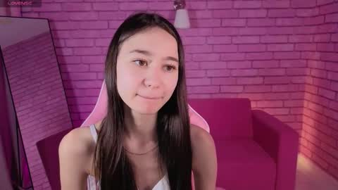 Nicole online show from March 10, 2026, 7:57 am