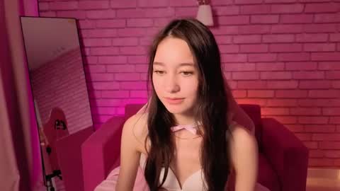 Nicole online show from May 15, 2026, 11:45 pm