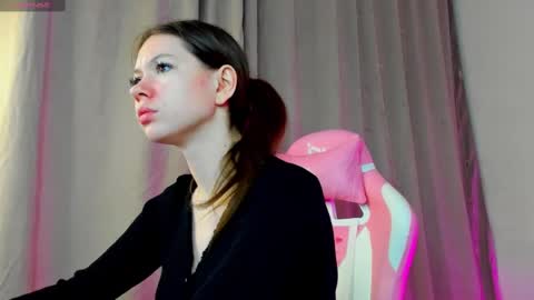 Snapshot of nicole_charm chatting on February 9, 2025, 8:13 pm GMT7TueWedThSu 0300am-0900am. Sa 1000am-0400pm online show from February 9, 2025, 8:13 pm