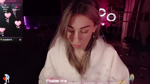 Snapshot of nicole_g0ld_ chatting on February 28, 2026, 11:50 pm Nicole online show from February 28, 2026, 11:50 pm