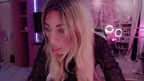 Snapshot of nicole_g0ld_ chatting on June 20, 2026, 11:40 pm Nicole online show from June 20, 2026, 11:40 pm