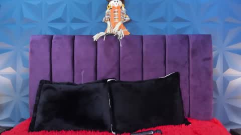 Nicole online show from October 16, 2025, 3:18 am