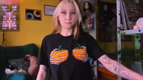 Nicole online show from October 26, 2025, 11:38 am