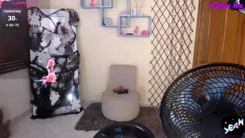 Nicole Santana online show from October 21, 2025, 8:31 pm