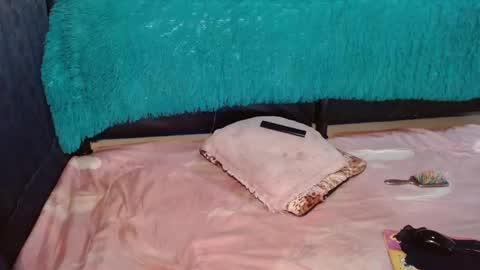  Anna Nicole  online show from October 6, 2025, 6:16 pm