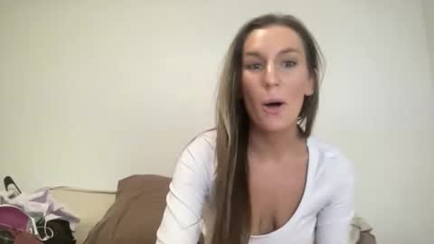 nicolebankkkss online show from March 25, 2026, 5:13 am