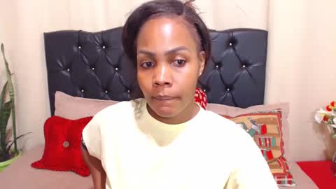 Nicole Chanel online show from December 18, 2024, 2:32 am