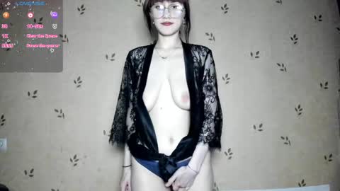 NicoleDavis online show from May 29, 2026, 7:56 pm