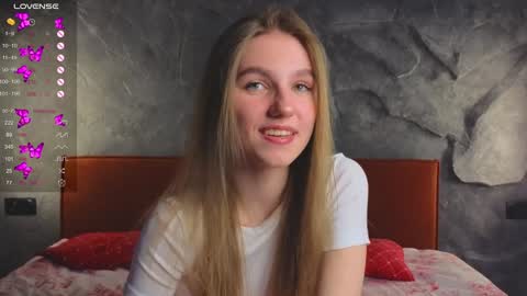 Snapshot of nicoledurham chatting on February 8, 2025, 3:10 pm Kimmy online show from February 8, 2025, 3:10 pm