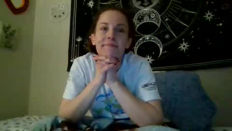 Nicole online show from February 11, 2026, 4:17 am