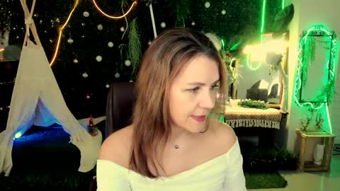 nicolehits online show from March 29, 2026, 1:22 pm