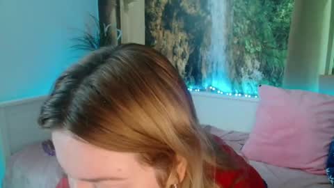 Snapshot of nicolelinharts chatting on February 3, 2025, 9:08 am Birthday online show from February 3, 2025, 9:08 am