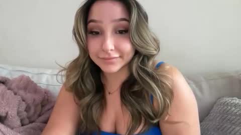 nicolelovesyou444 online show from April 1, 2026, 1:06 am