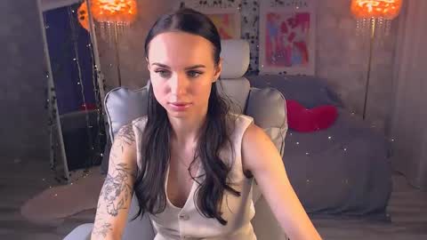 Nicole online show from May 31, 2026, 3:30 pm
