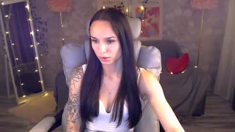 Nicole online show from July 2, 2026, 4:35 pm