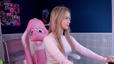Snapshot of nicolettacooper chatting on September 9, 2025, 9:42 am nicolettacooper online show from September 9, 2025, 9:42 am