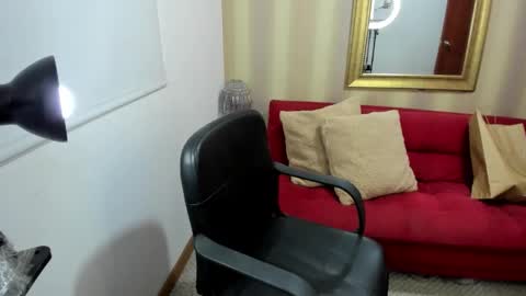 Nicolettcolin  online show from December 3, 2025, 7:01 pm