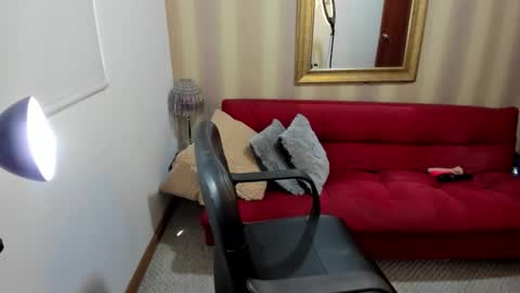 Nicolettcolin  online show from February 13, 2026, 5:20 pm