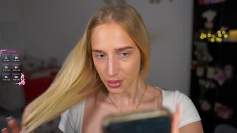Snapshot of nicolette__shea_ chatting on December 31, 2024, 8:04 am nicolette__shea_ online show from December 31, 2024, 8:04 am