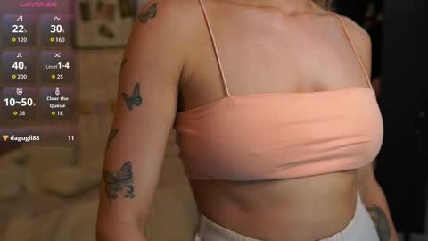 Snapshot of nicolette__shea_ chatting on September 11, 2025, 9:09 am nicolette__shea_ online show from September 11, 2025, 9:09 am