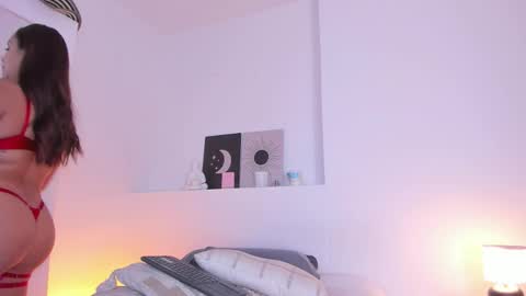 Nicole online show from March 26, 2026, 12:11 pm