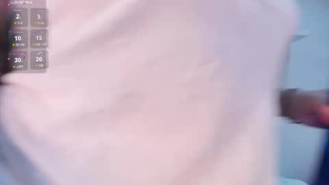 nicolle_evanss_ online show from April 10, 2026, 4:28 am