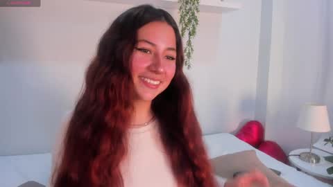 nicolle_evanss_ online show from April 21, 2026, 3:46 am