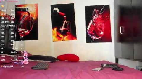 Snapshot of nicolle_hanks1 chatting on September 25, 2025, 1:53 am nicolle_hanks1 online show from September 25, 2025, 1:53 am