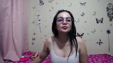 nicolle_sky online show from March 2, 2026, 8:10 am