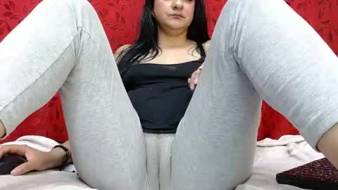 NICOLLE online show from June 25, 2026, 9:41 pm