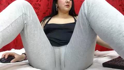 NICOLLE online show from July 17, 2026, 9:52 pm