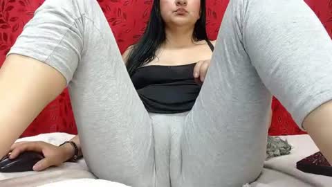 NICOLLE online show from July 27, 2026, 11:34 pm
