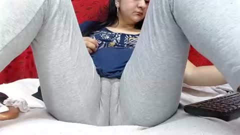 NICOLLE online show from August 4, 2026, 11:29 pm