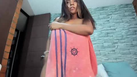nicollesofia3 online show from March 2, 2025, 7:21 am