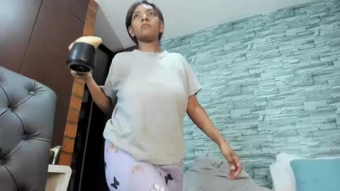 nicollesofia3 online show from March 12, 2025, 11:53 am
