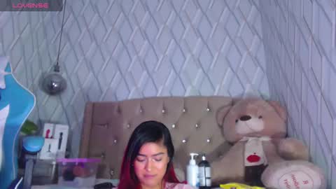 Nicolle Miley online show from March 5, 2025, 5:18 am