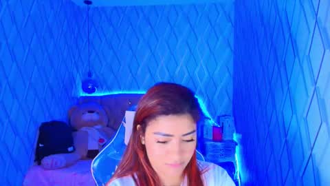 Nicolle Miley online show from November 16, 2025, 3:23 am