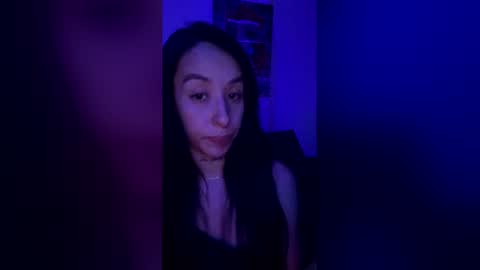 nicolykalbin online show from March 20, 2026, 7:57 am