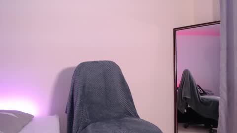 Nico y Mark online show from November 23, 2025, 6:24 am