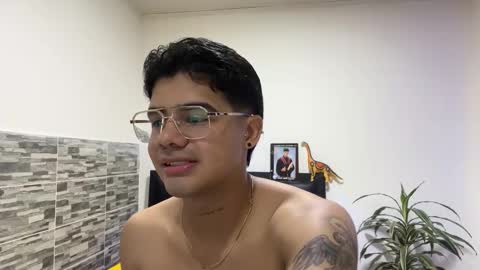 Snapshot of nicvelez22 chatting on March 19, 2026, 12:36 am nicvelez22 online show from March 19, 2026, 12:36 am