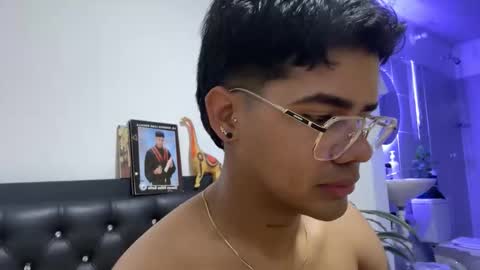 Snapshot of nicvelez22 chatting on March 20, 2026, 10:36 pm nicvelez22 online show from March 20, 2026, 10:36 pm