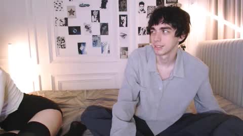 Stan  Angel online show from November 13, 2025, 10:52 pm