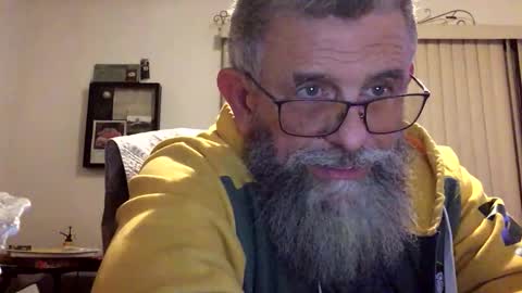 nightmoves1970 online show from February 15, 2026, 4:09 am