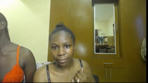 Snapshot of nightnurse_xx chatting on October 12, 2025, 3:11 pm Tina online show from October 12, 2025, 3:11 pm