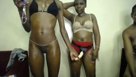 Snapshot of nightnurse_xx chatting on October 18, 2025, 8:31 pm Tina online show from October 18, 2025, 8:31 pm