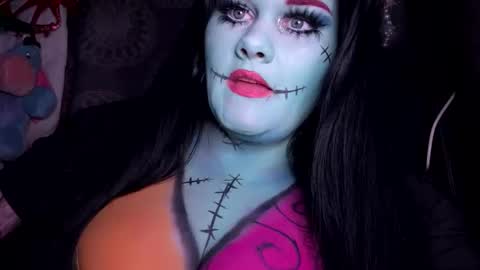 nightshade8807 online show from October 25, 2025, 4:31 am