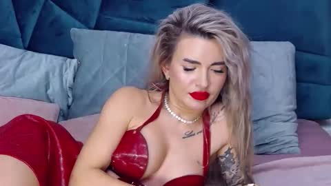 Iris online show from October 22, 2025, 7:30 am