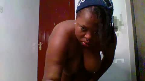 Snapshot of nighty_desire chatting on October 17, 2025, 10:40 am Nighty Desire online show from October 17, 2025, 10:40 am