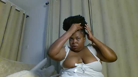 Snapshot of nighty_desire chatting on November 16, 2025, 2:39 am Nighty Desire online show from November 16, 2025, 2:39 am
